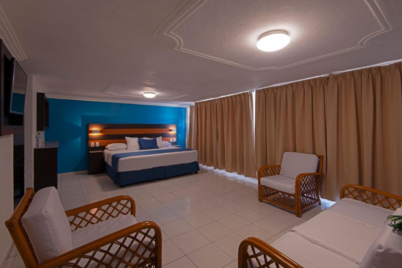 מנסניו Hotel Fiesta Mexicana מראה חיצוני תמונה