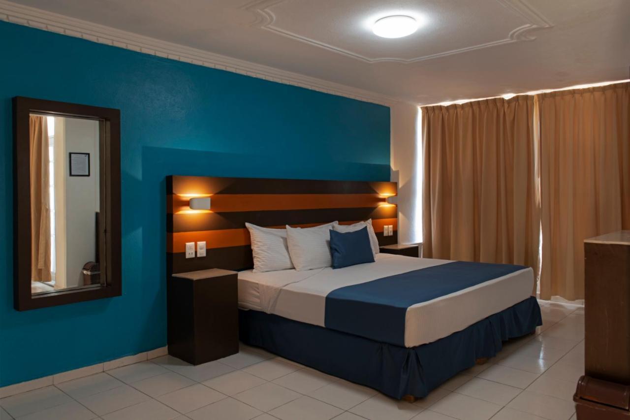 מנסניו Hotel Fiesta Mexicana מראה חיצוני תמונה