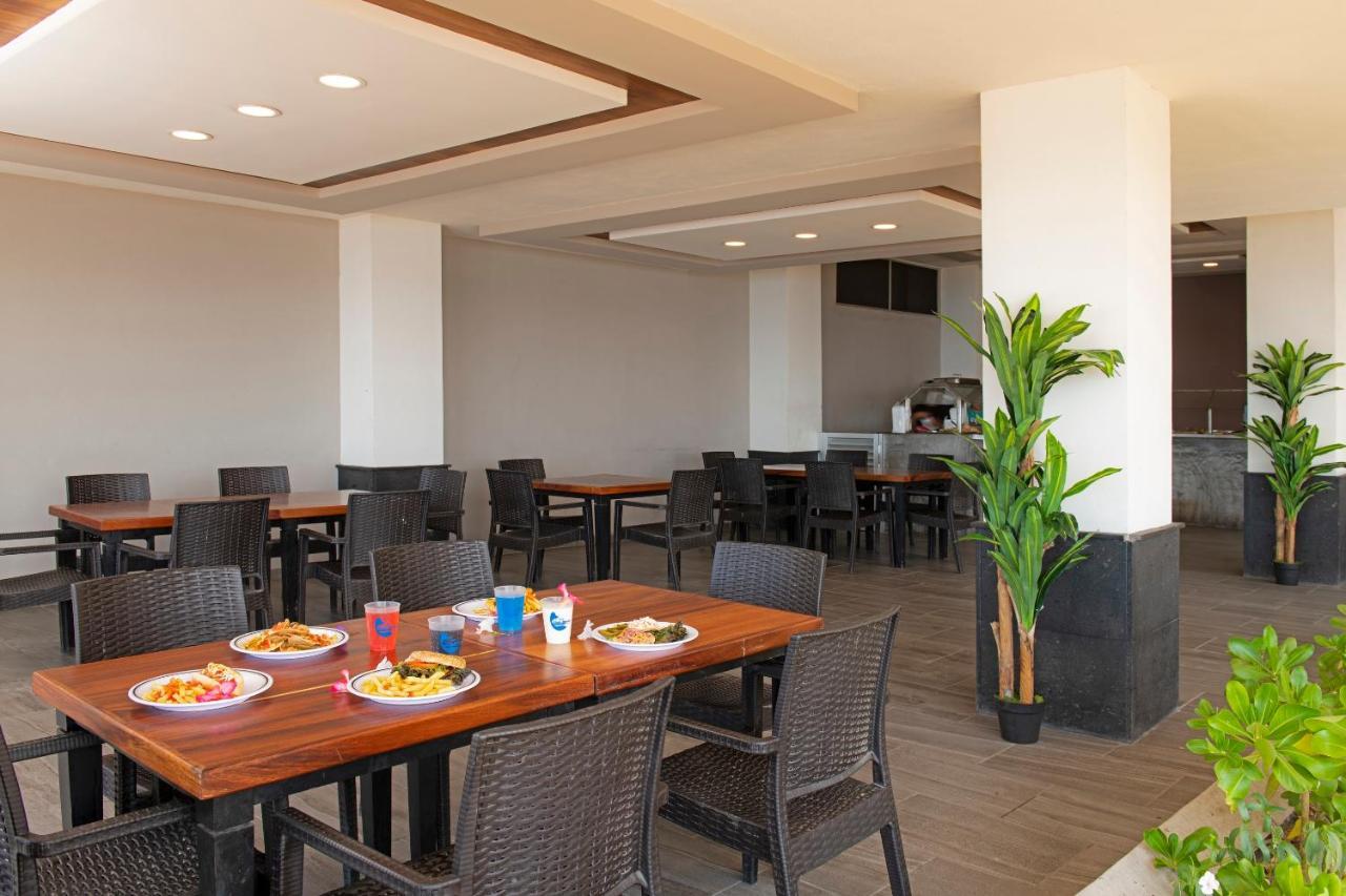 מנסניו Hotel Fiesta Mexicana מראה חיצוני תמונה