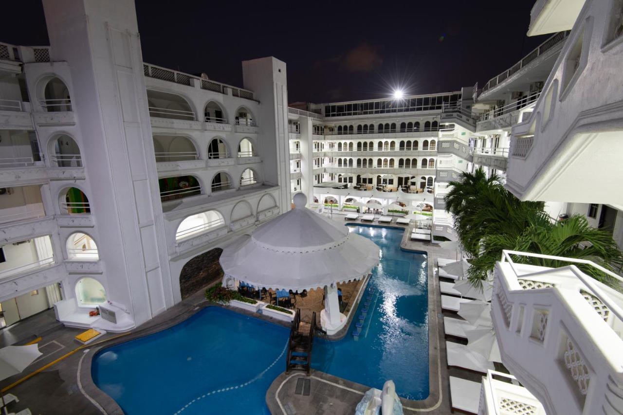 מנסניו Hotel Fiesta Mexicana מראה חיצוני תמונה