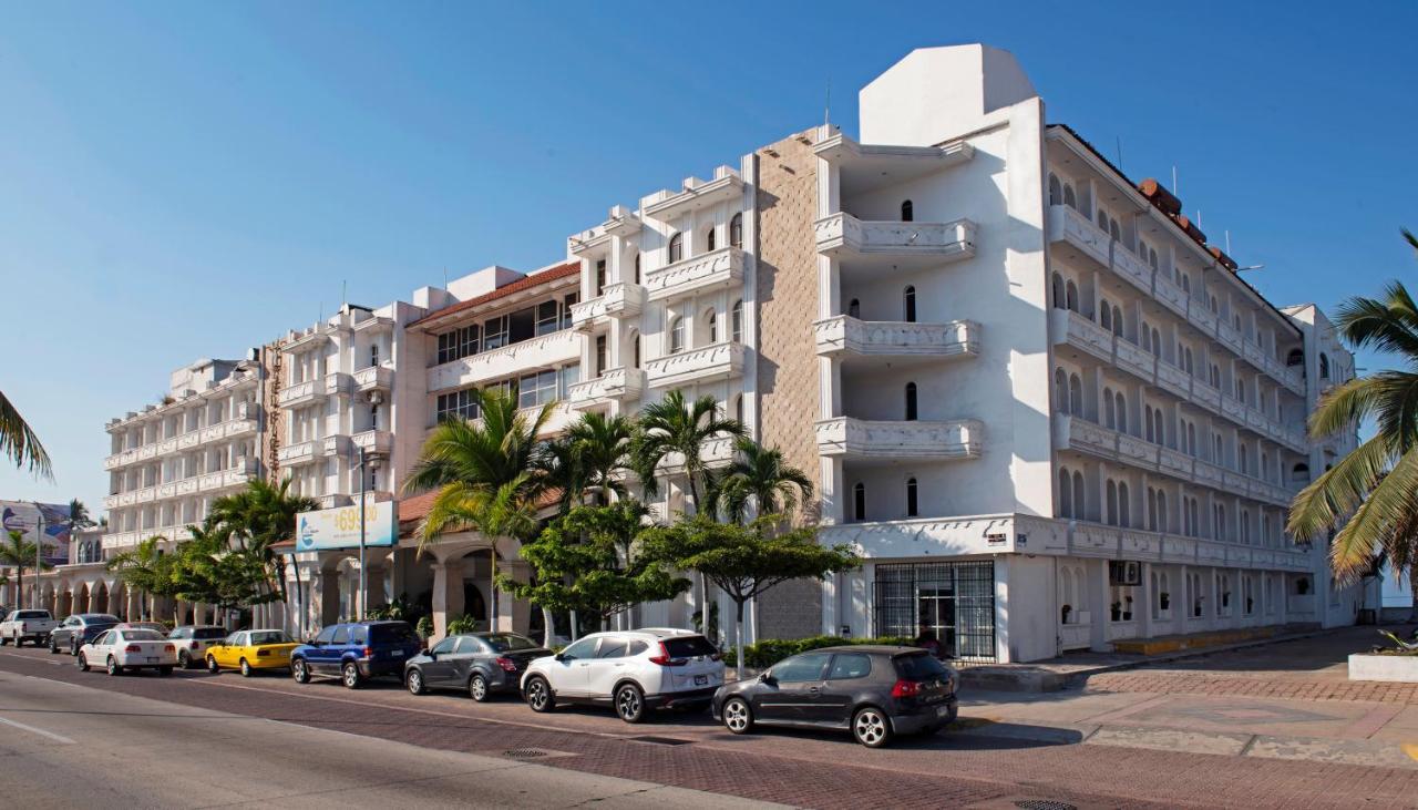 מנסניו Hotel Fiesta Mexicana מראה חיצוני תמונה